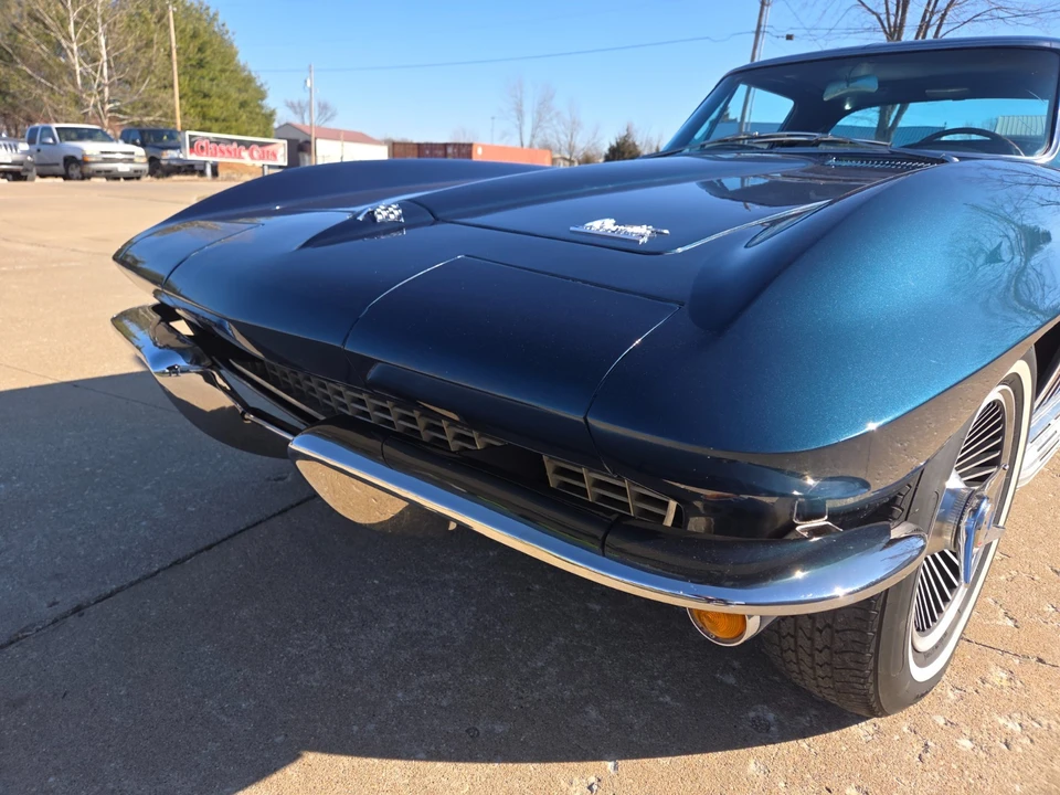 1966 Chevrolet Corvette C2 - Image 9 of 21