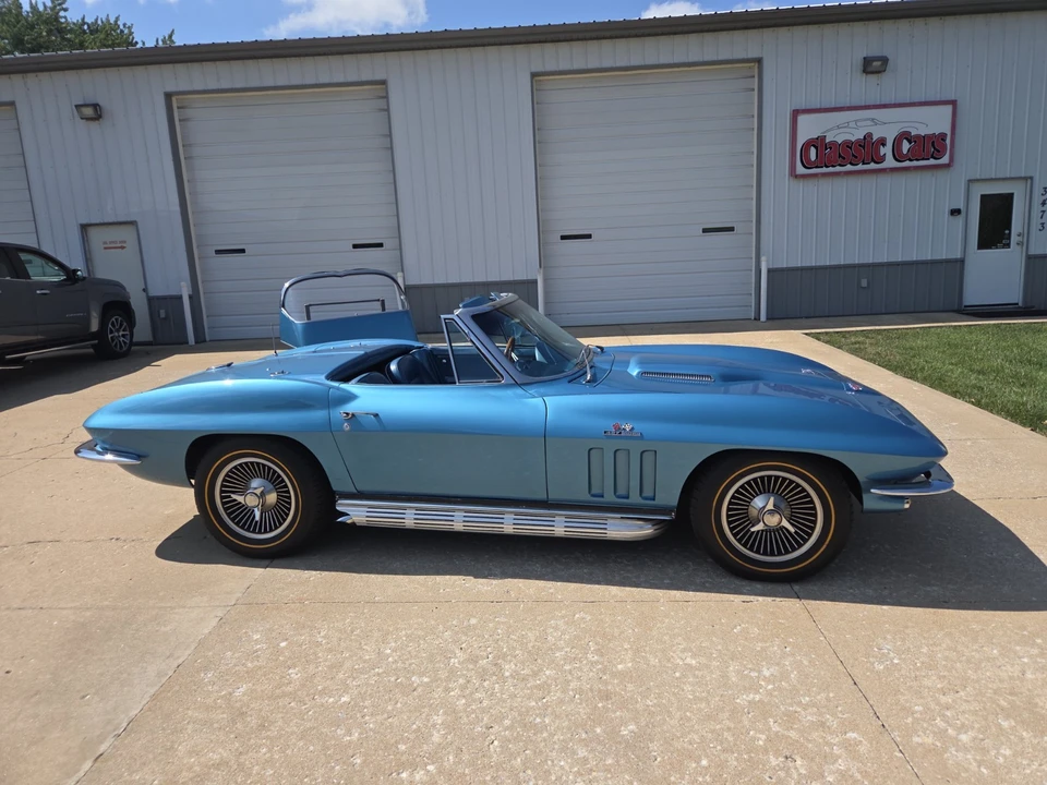 1966 Chevrolet Corvette C2 - Image 22 of 31