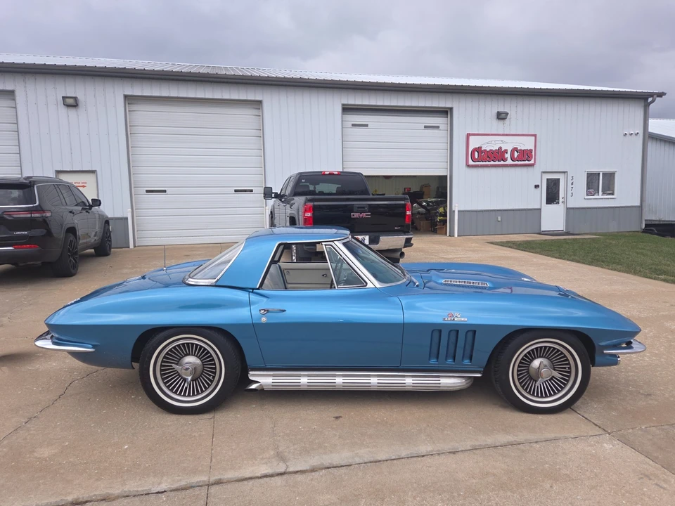 1966 Chevrolet Corvette C2 - Image 9 of 31