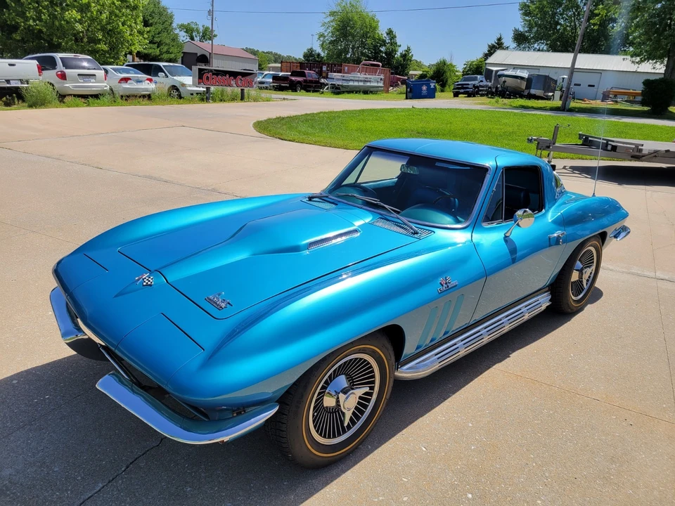 1966 Chevrolet Corvette C2 - Image 3 of 31