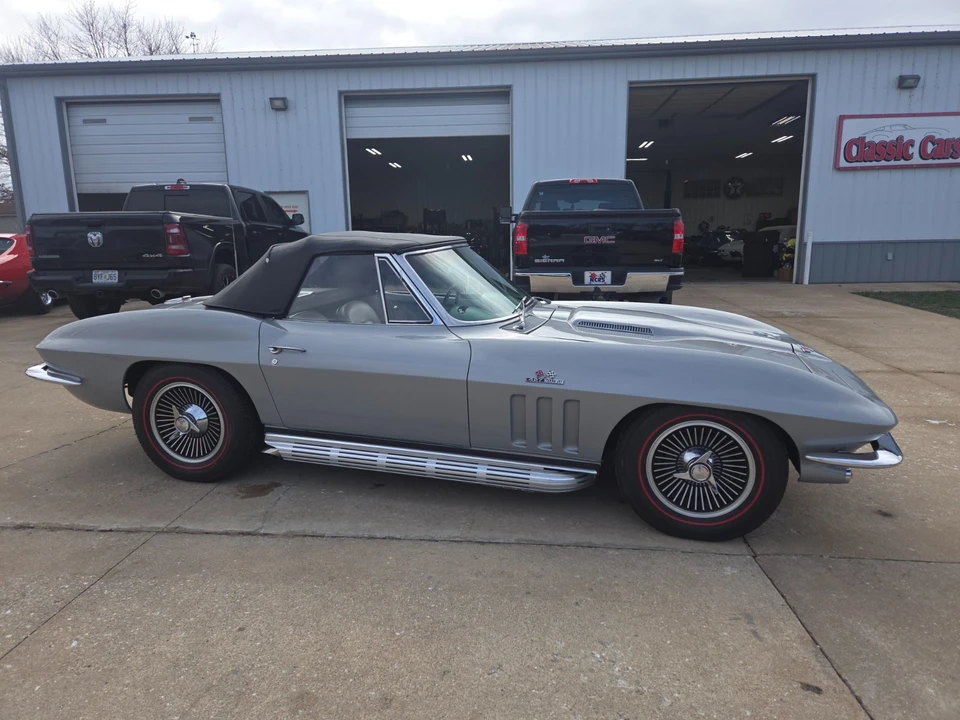 1966 Chevrolet Corvette C2 - Image 8 of 21