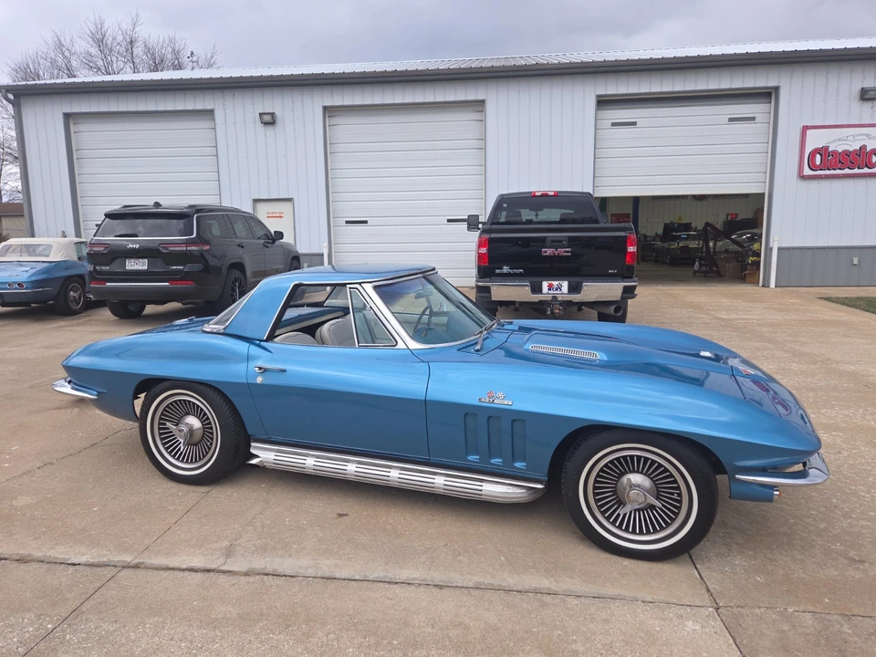 1966 Chevrolet Corvette C2 - Image 8 of 31