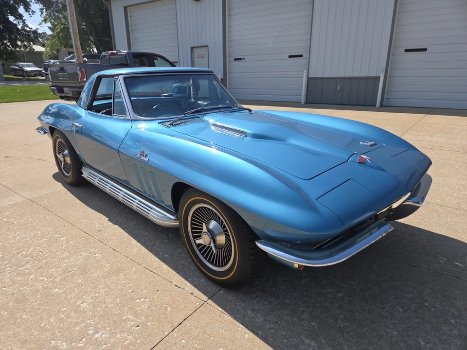 1966 Chevrolet Corvette C2 - Image 4 of 31