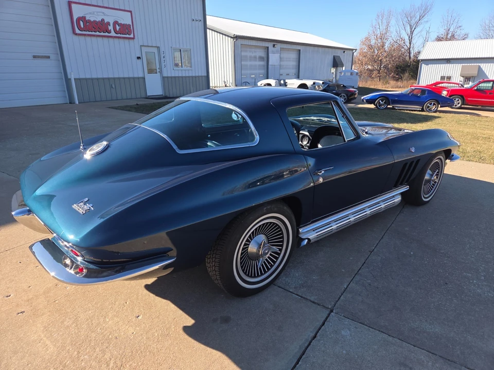 1966 Chevrolet Corvette C2 - Image 12 of 21