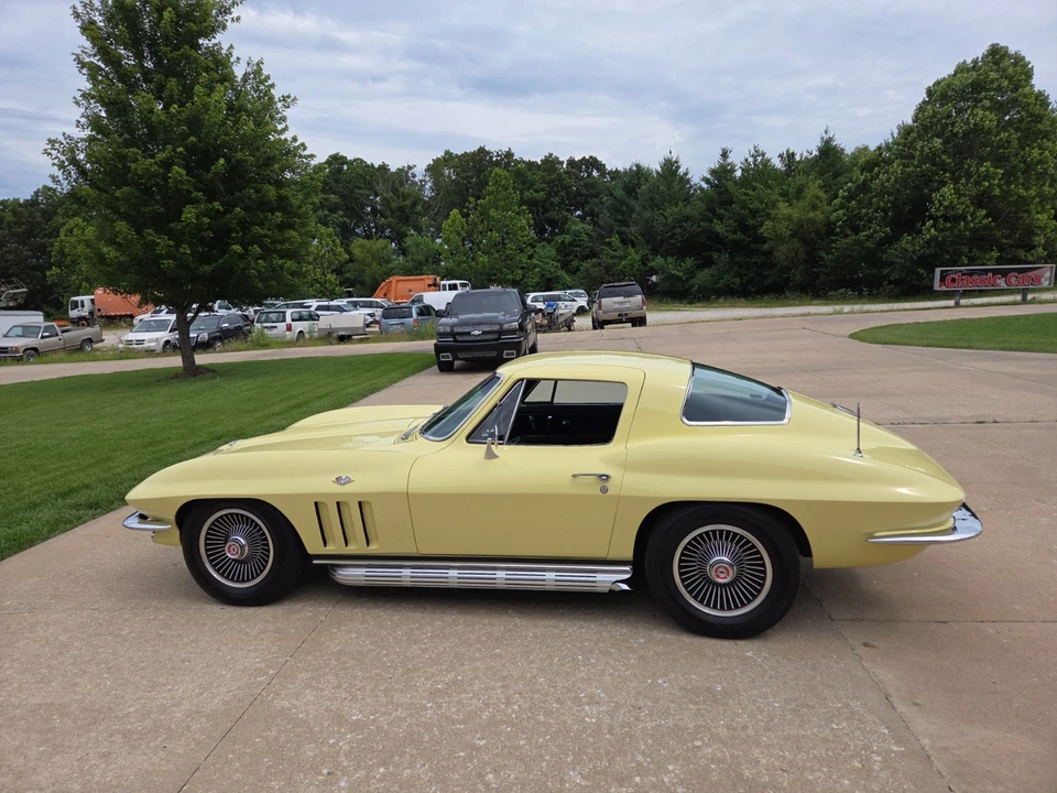 1966 Chevrolet Corvette C2 - Image 21 of 31