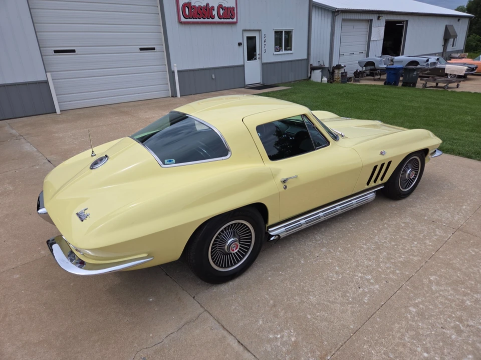 1966 Chevrolet Corvette C2 - Image 11 of 31