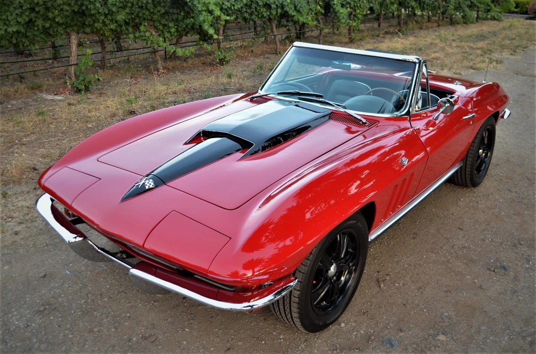 1966 Chevrolet Corvette C2 - Image 11 of 21