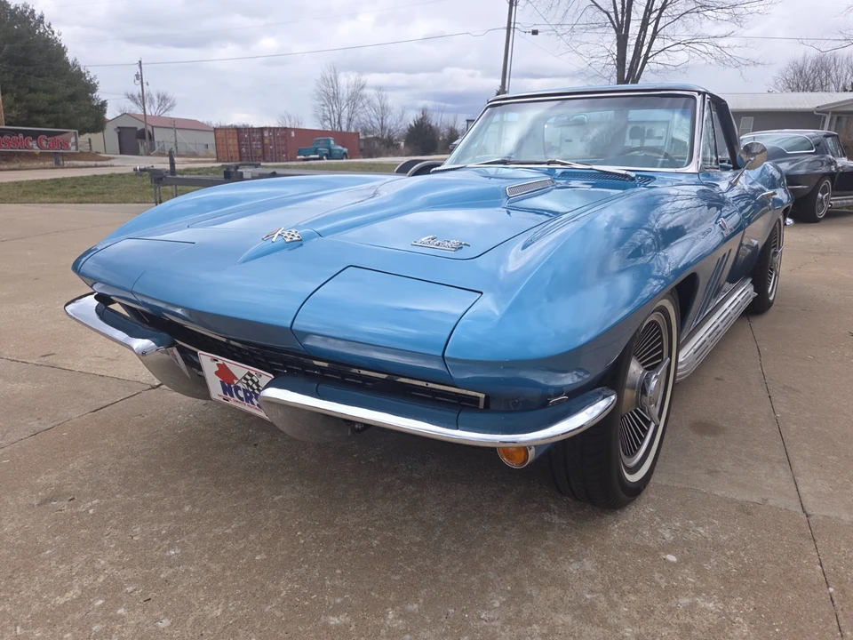 1966 Chevrolet Corvette C2 - Image 2 of 31