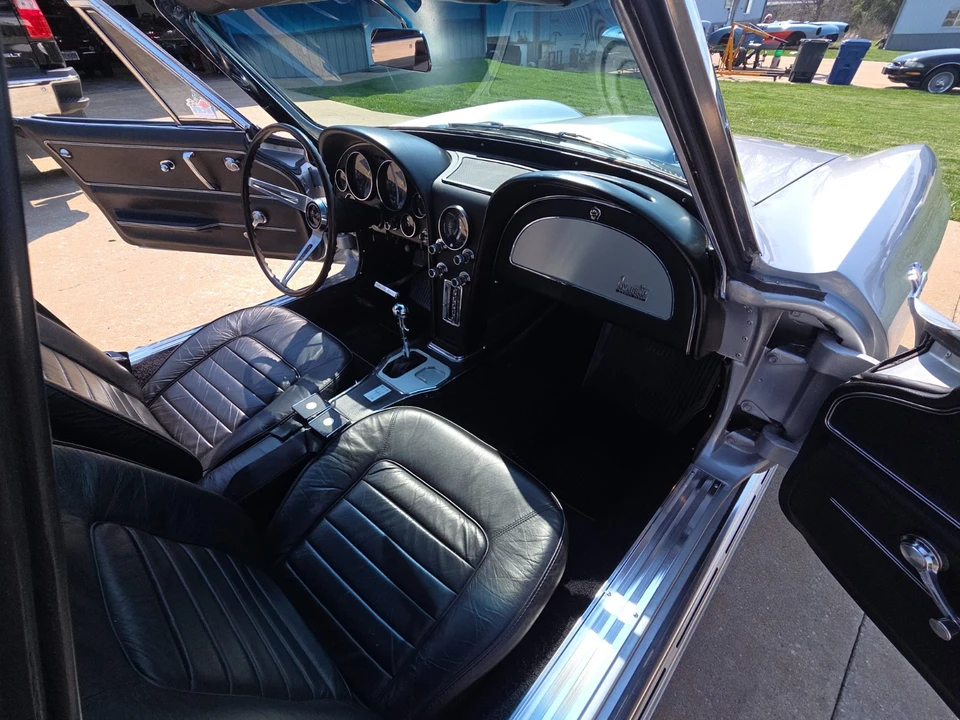 1966 Chevrolet Corvette C2 - Image 19 of 21
