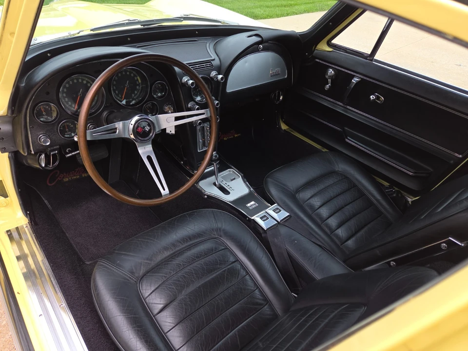 1966 Chevrolet Corvette C2 - Image 25 of 31