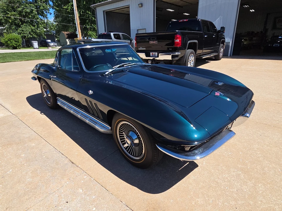1966 Chevrolet Corvette C2 - Image 6 of 31