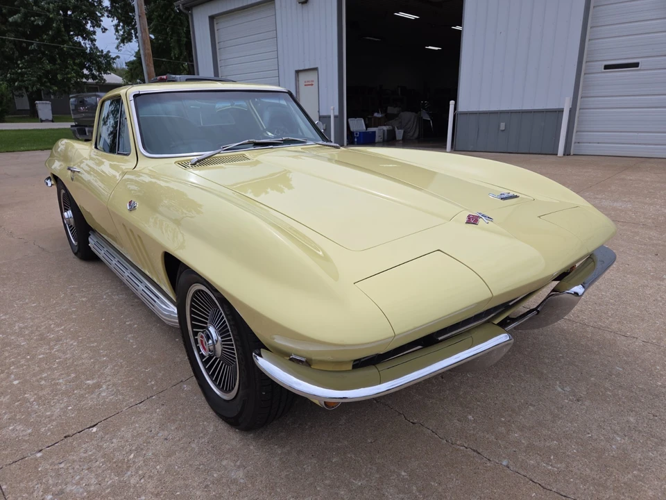 1966 Chevrolet Corvette C2 - Image 6 of 31