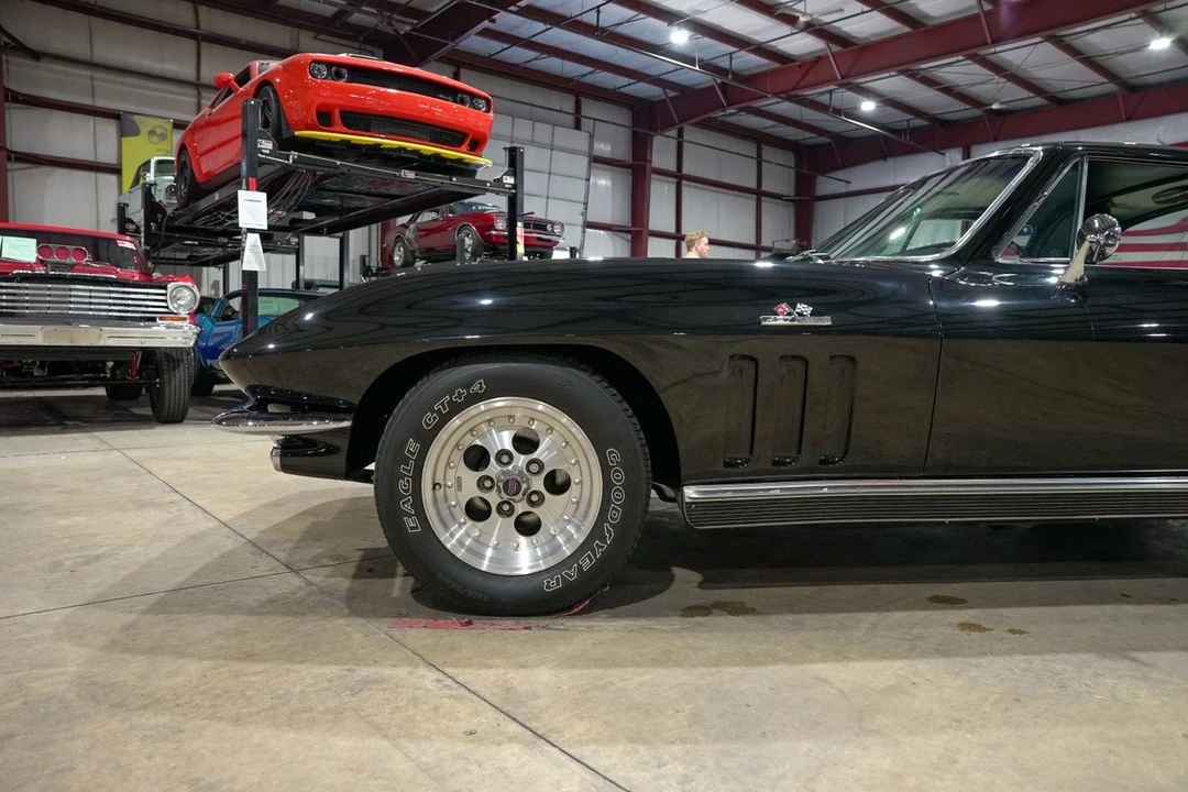 1966 Chevrolet Corvette C2 - Image 3 of 31
