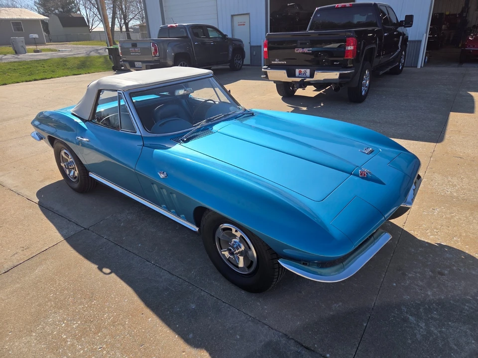 1966 Chevrolet Corvette C2 - Image 9 of 21