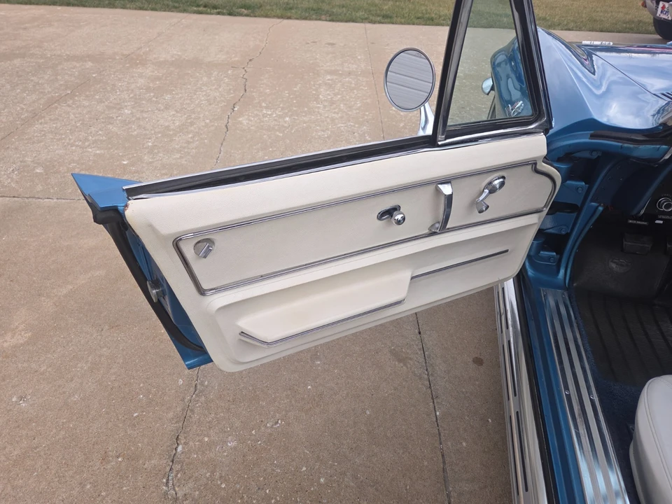 1966 Chevrolet Corvette C2 - Image 19 of 31