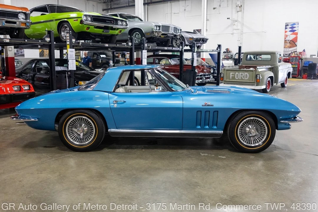 1966 Chevrolet Corvette C2 - Image 8 of 31