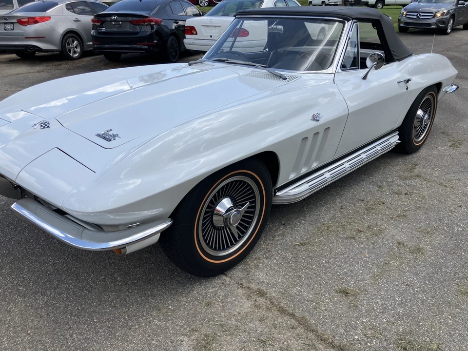 1966 Chevrolet Corvette C2 - Image 19 of 25