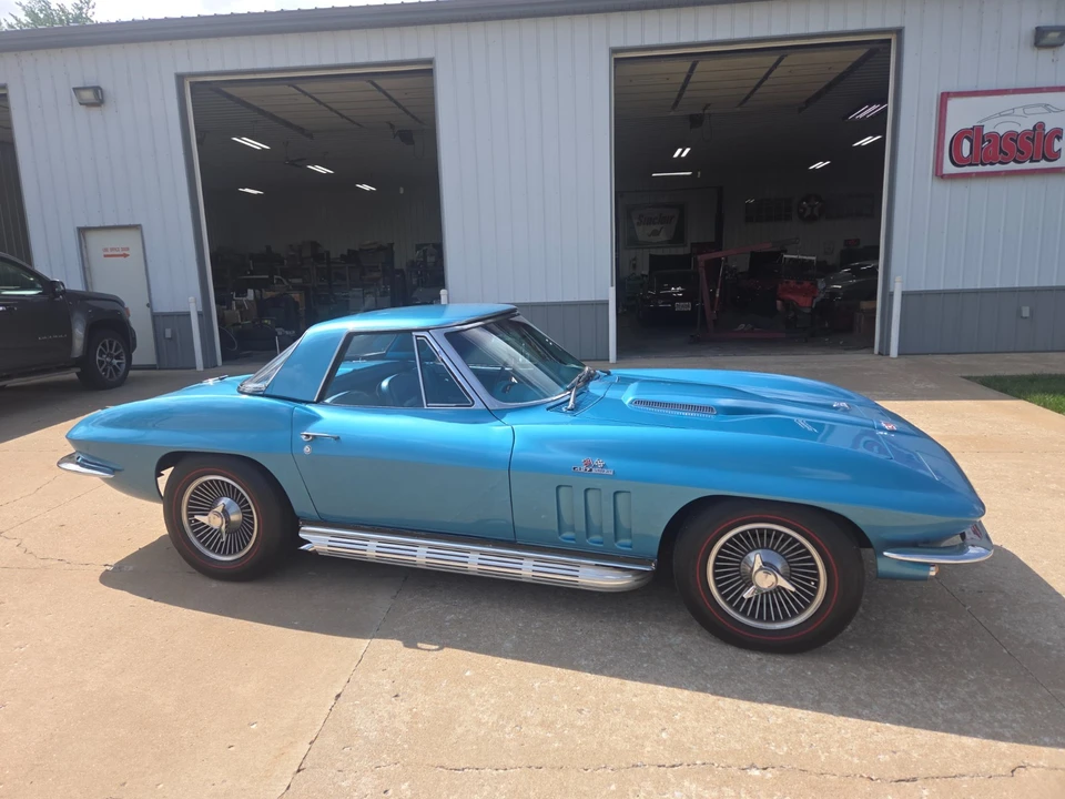 1966 Chevrolet Corvette C2 - Image 4 of 21