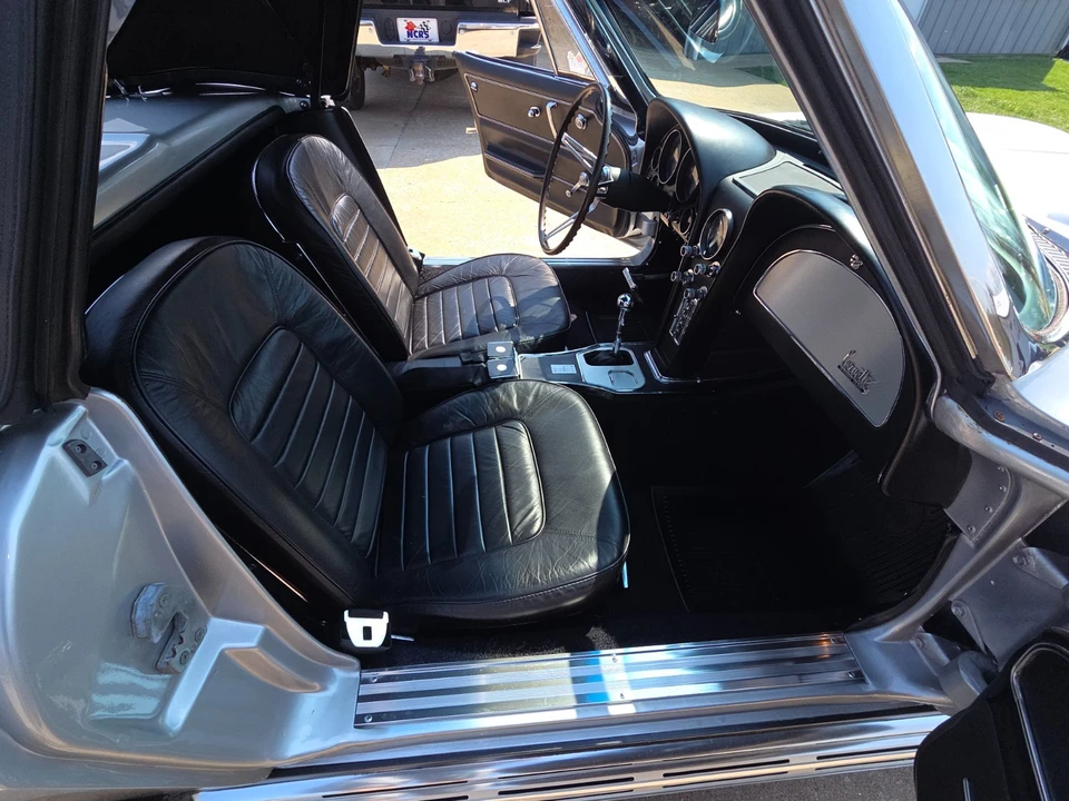 1966 Chevrolet Corvette C2 - Image 18 of 21