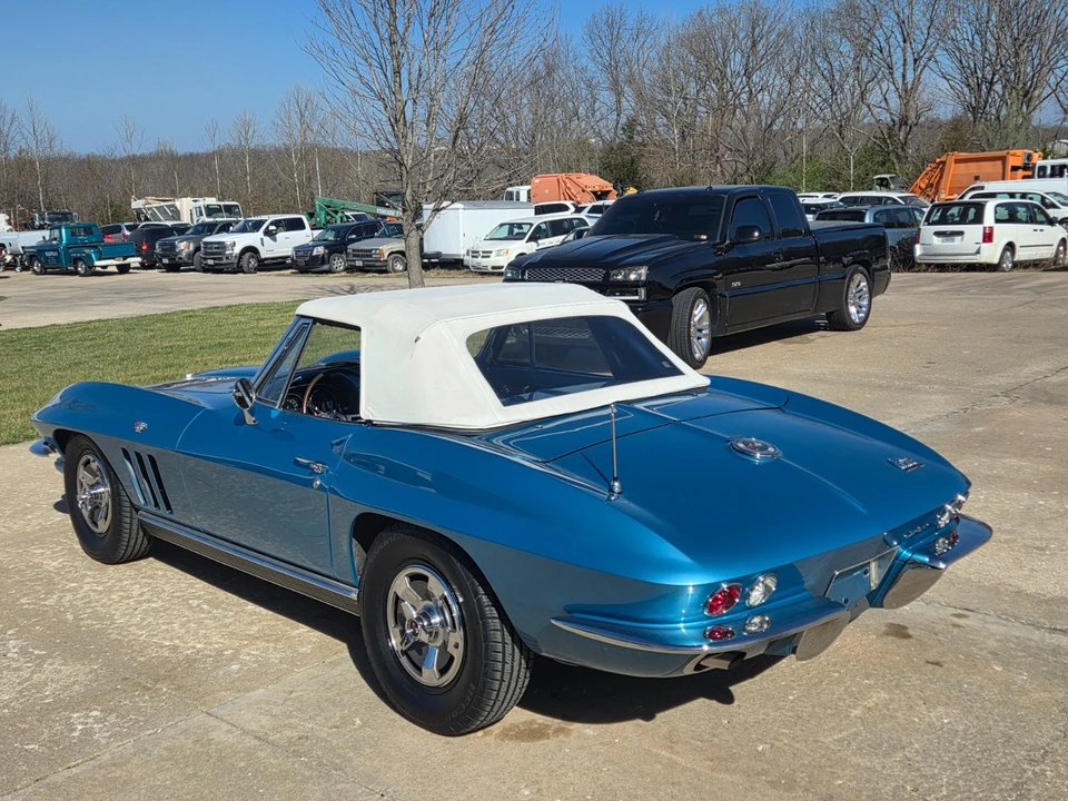 1966 Chevrolet Corvette C2 - Image 19 of 21