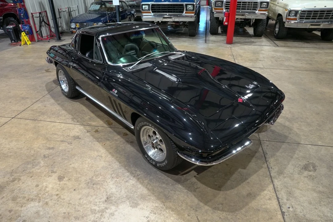 1966 Chevrolet Corvette C2 - Image 14 of 31