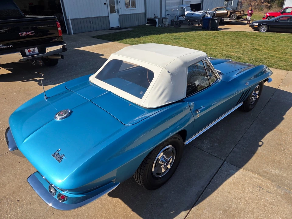 1966 Chevrolet Corvette C2 - Image 16 of 21