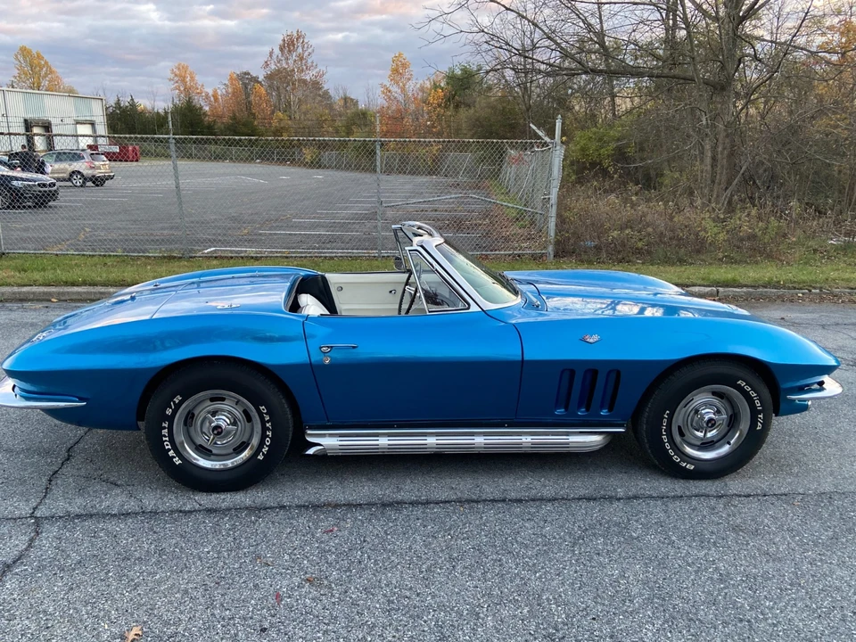 1966 Chevrolet Corvette C2 - Image 11 of 21