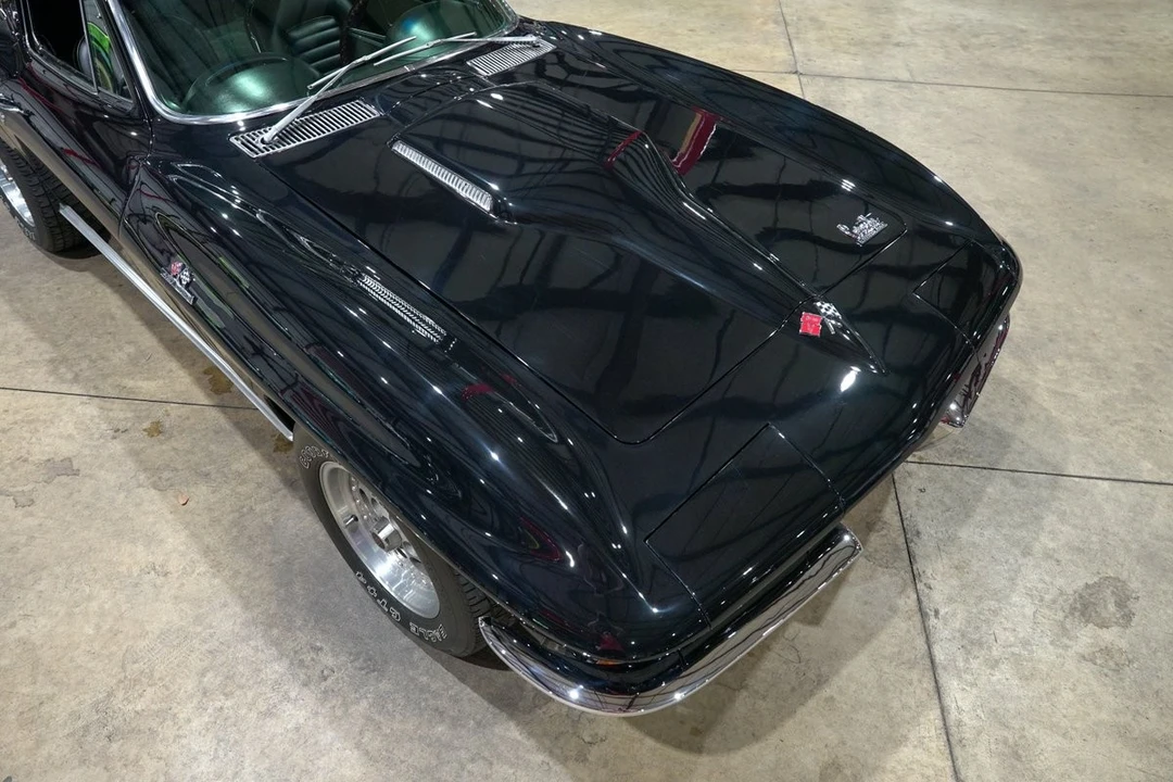 1966 Chevrolet Corvette C2 - Image 18 of 31