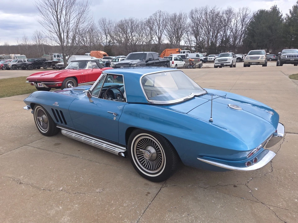 1966 Chevrolet Corvette C2 - Image 16 of 31