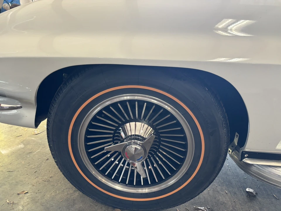 1966 Chevrolet Corvette C2 - Image 13 of 25