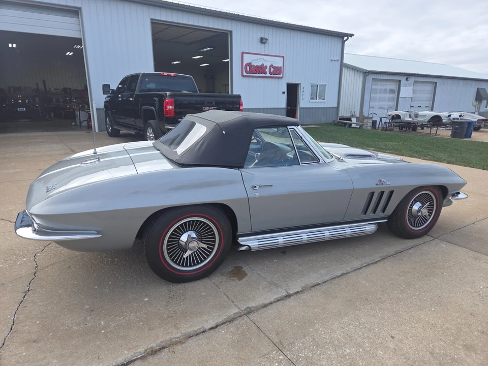 1966 Chevrolet Corvette C2 - Image 10 of 21