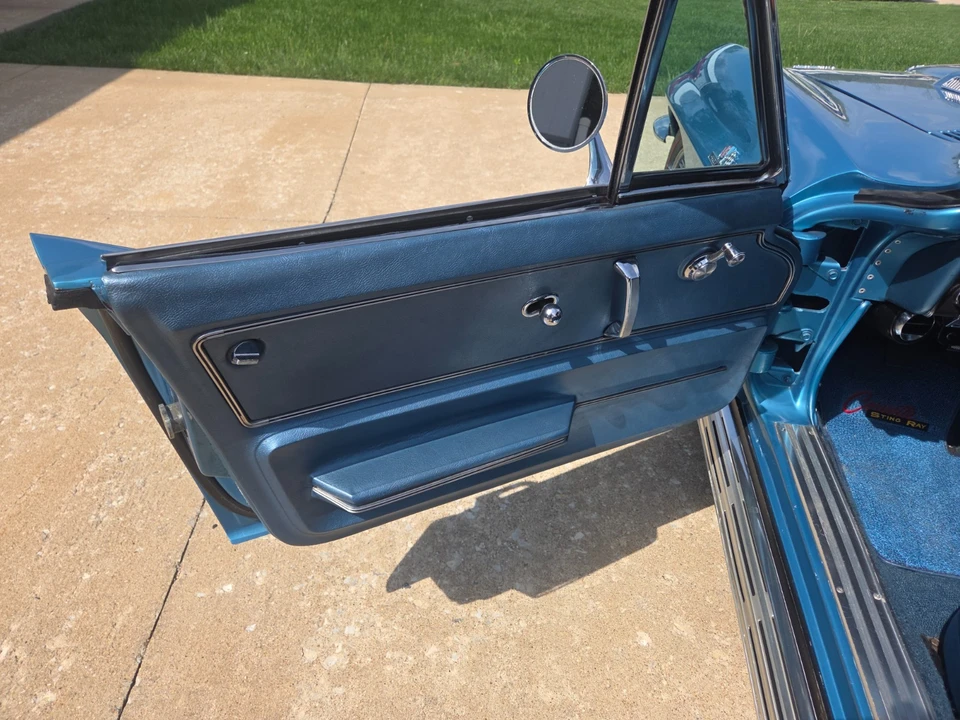 1966 Chevrolet Corvette C2 - Image 15 of 21