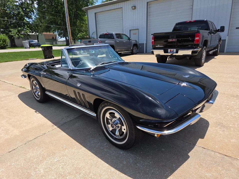 1966 Chevrolet Corvette C2 - Image 15 of 31