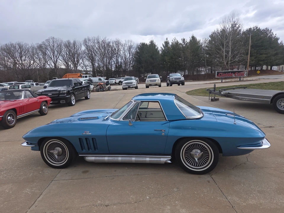 1966 Chevrolet Corvette C2 - Image 17 of 31