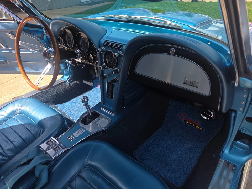 1966 Chevrolet Corvette C2 - Image 19 of 21