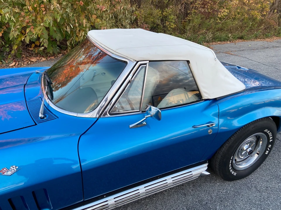 1966 Chevrolet Corvette C2 - Image 18 of 21