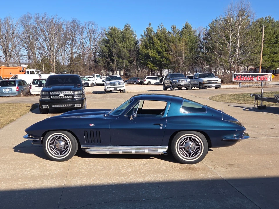 1966 Chevrolet Corvette C2 - Image 18 of 21