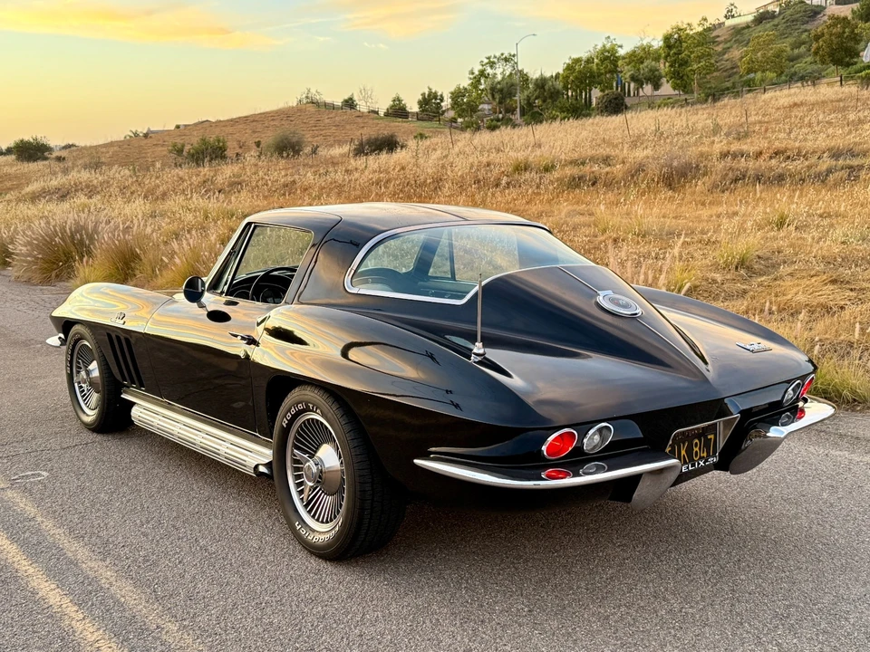 1966 Chevrolet Corvette C2 - Image 2 of 31