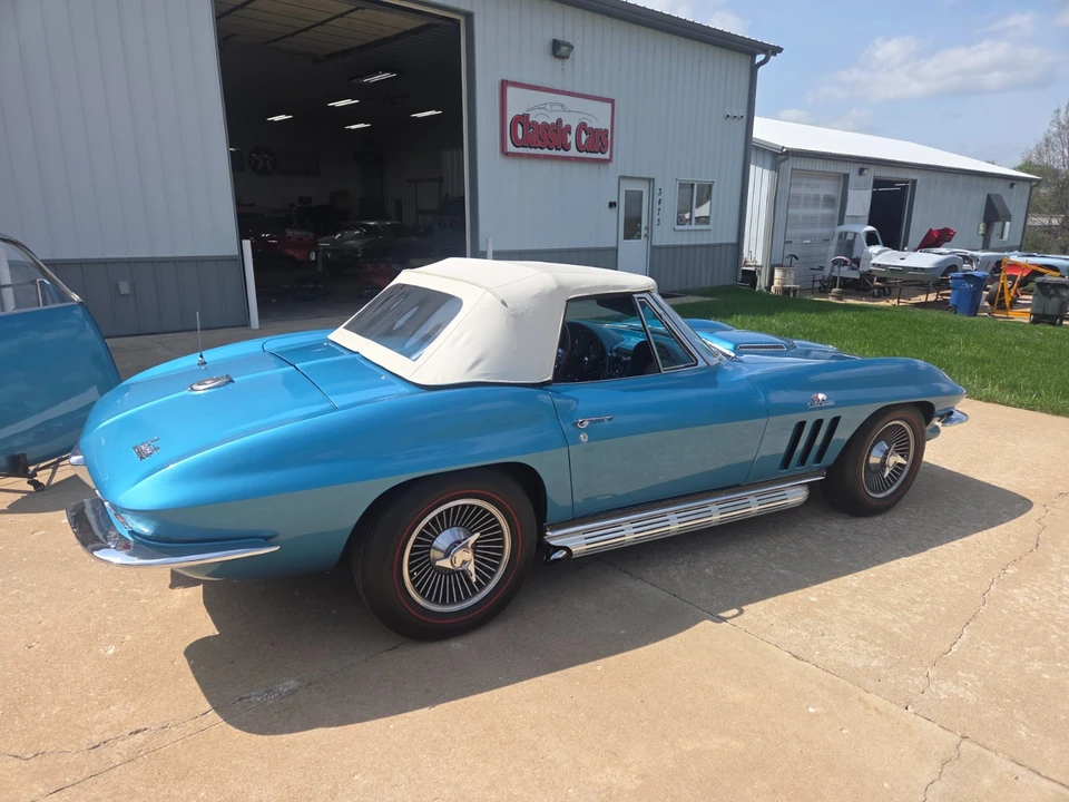 1966 Chevrolet Corvette C2 - Image 13 of 21
