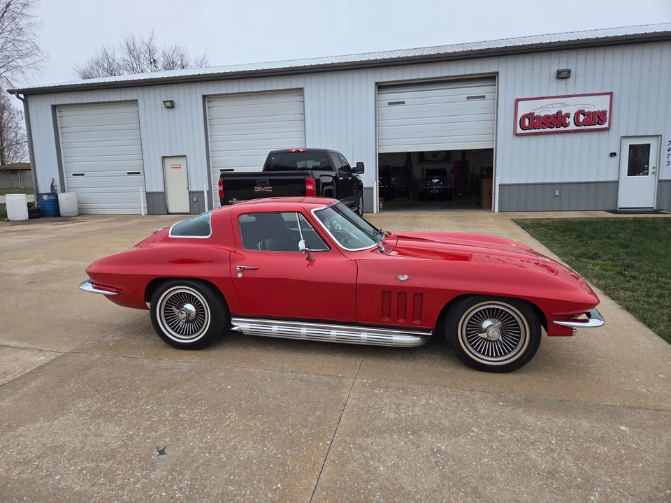 1966 Chevrolet Corvette C2 - Image 8 of 21