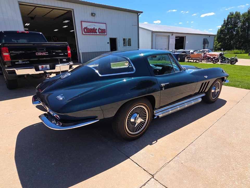 1966 Chevrolet Corvette C2 - Image 8 of 31