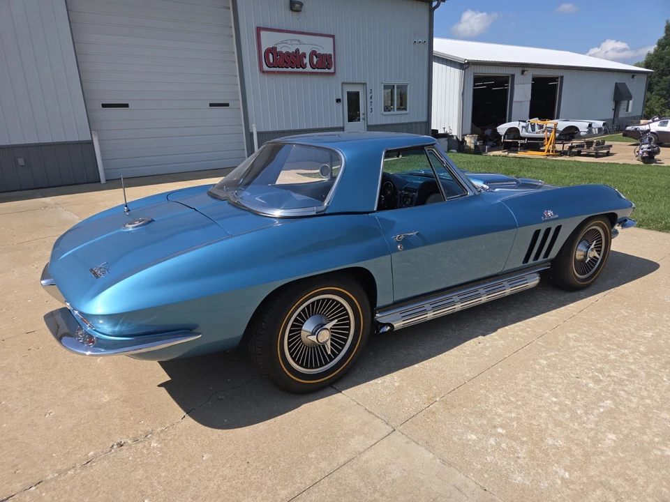 1966 Chevrolet Corvette C2 - Image 5 of 31