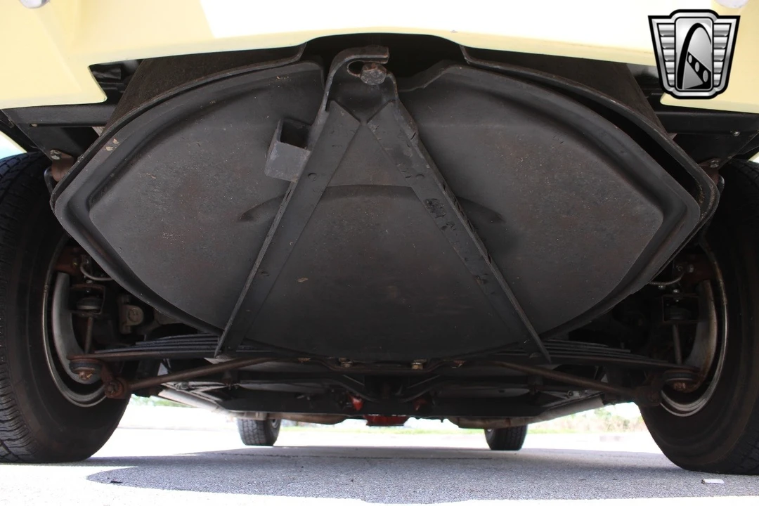 1966 Chevrolet Corvette C2 - Image 14 of 21