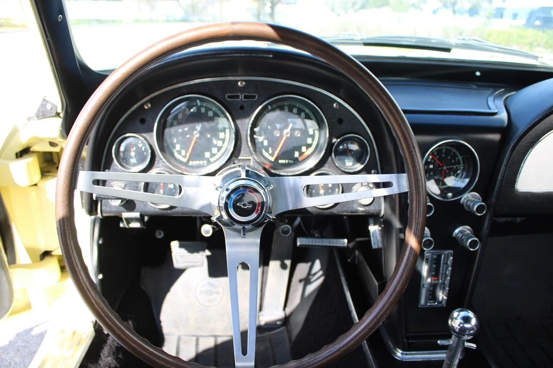 1966 Chevrolet Corvette C2 - Image 17 of 21