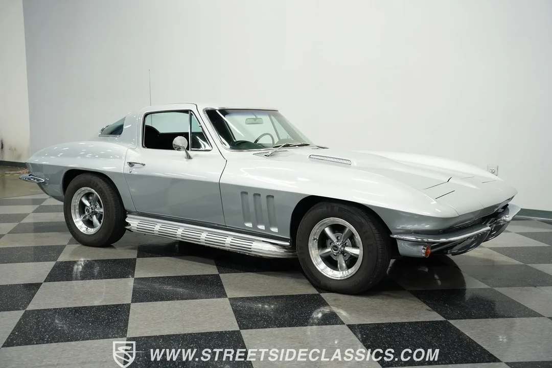 1966 Chevrolet Corvette C2 - Image 16 of 21