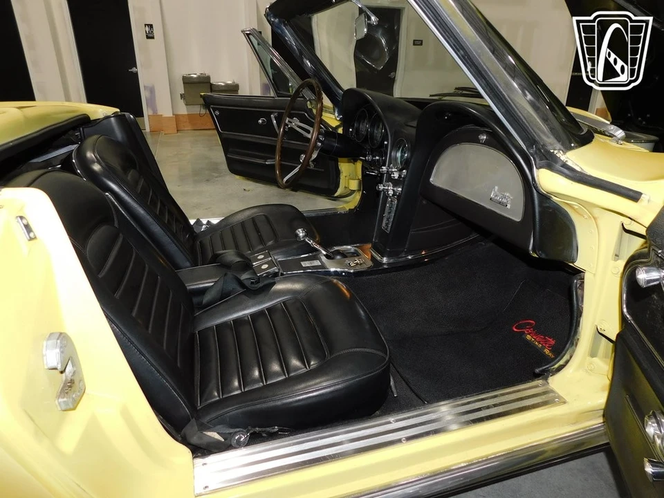 1966 Chevrolet Corvette C2 - Image 8 of 12