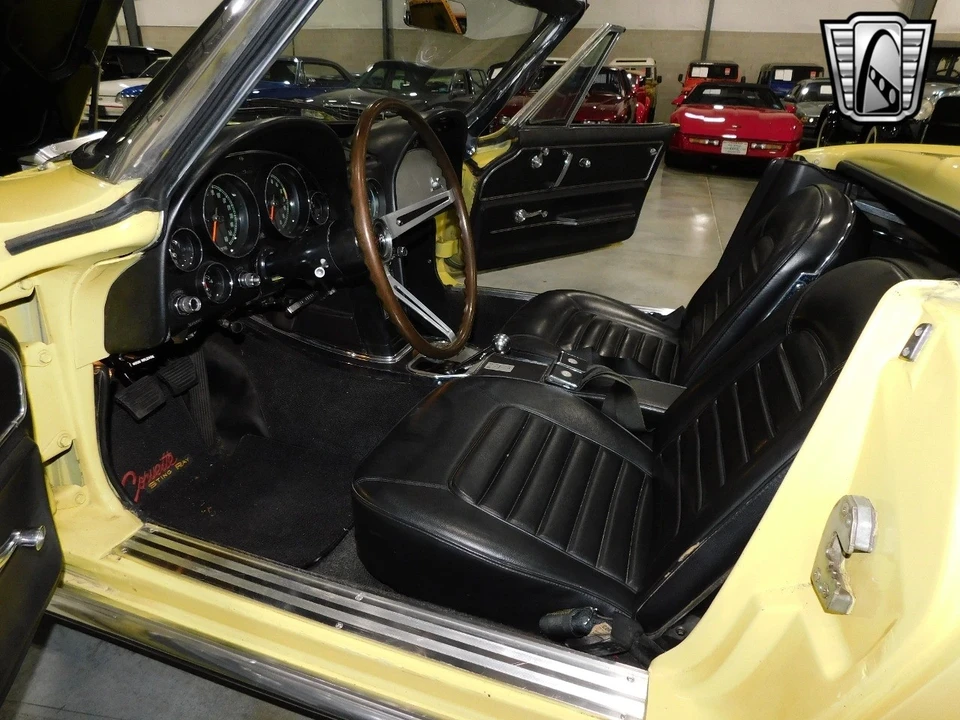 1966 Chevrolet Corvette C2 - Image 8 of 12