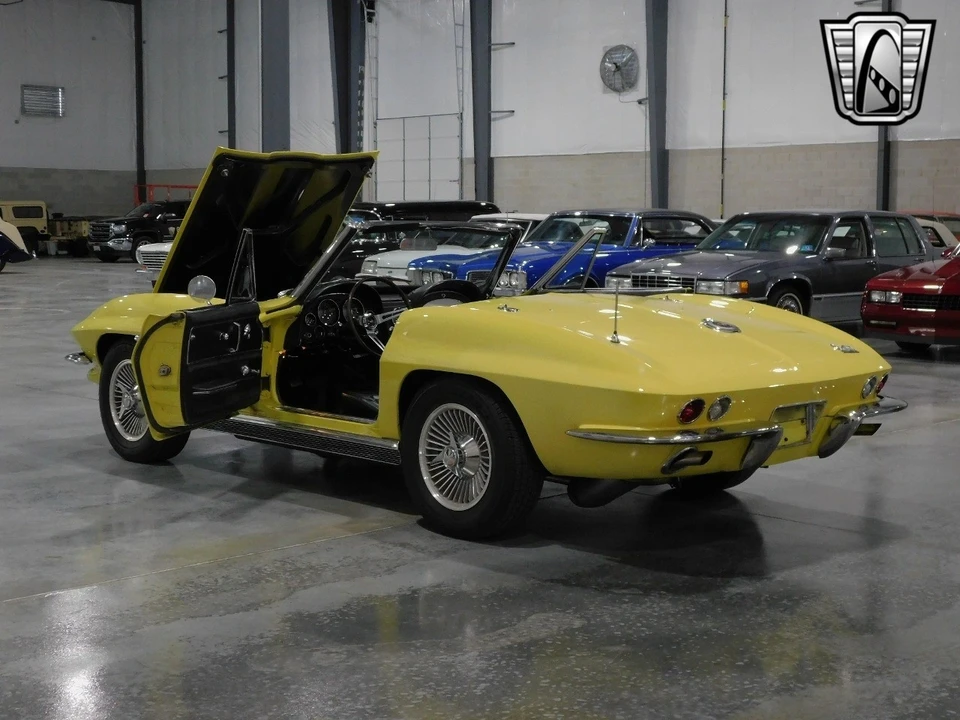 1966 Chevrolet Corvette C2 - Image 19 of 21
