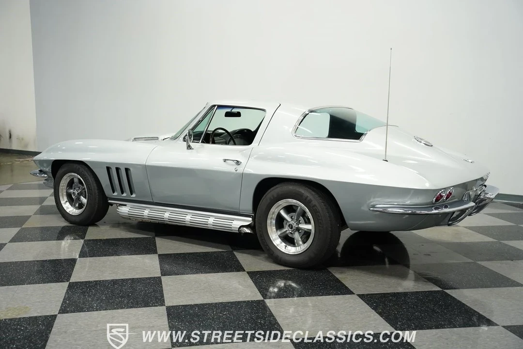 1966 Chevrolet Corvette C2 - Image 9 of 12