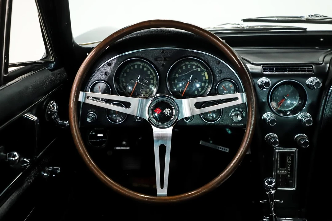 1966 Chevrolet Corvette C2 - Image 16 of 31